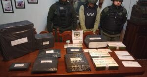 Un ex jefe de la Side de Rosario quedó detenido por sus conexiones con el mundo narco