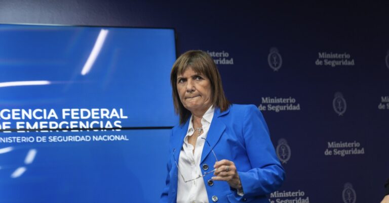 Vuelven a cortar las autopistas por Cristina, pero por ahora Patricia no quiere reprimir