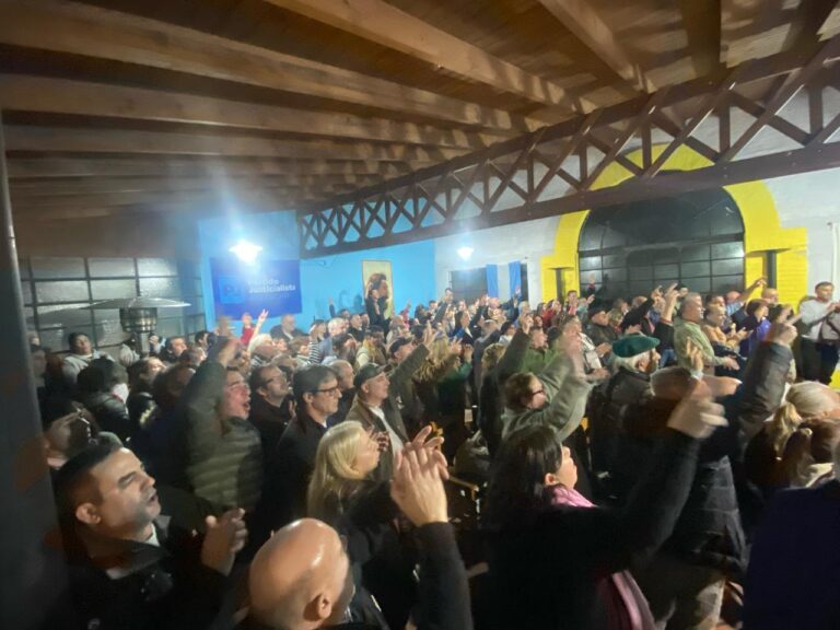Unidad, homenaje y futuro: el peronismo ayacuchense volvió a abrazarse en un emotivo acto