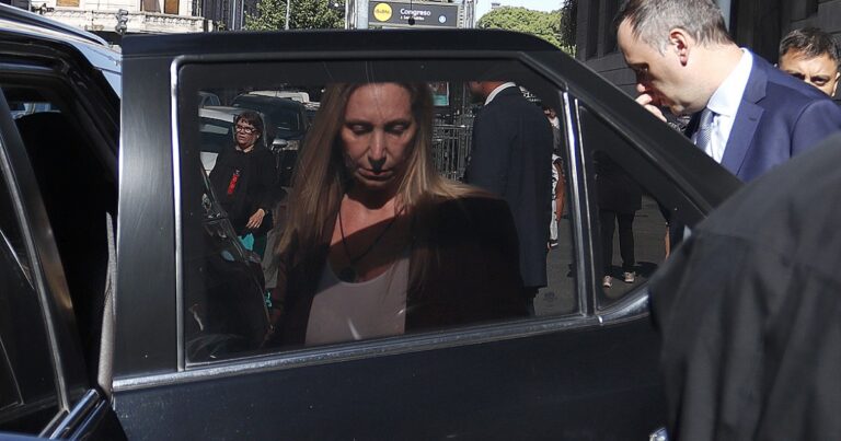 Por la crisis de las coimas se rompió el sistema de decisiones en la Casa Rosada