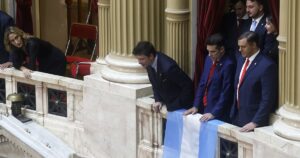 Santiago sigue en shock por el cierre de listas y hay silencio en Las Fuerzas del Cielo