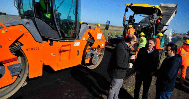 Katopodis recorrió las obras de la ruta provincial 63