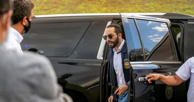 Bukele quiere un tercer mandato en El Salvador y busca quedarse en el poder hasta 2033