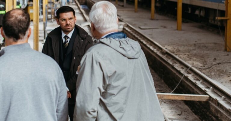 Vecinos de Barrio Parque preocupados porque el dueño de Carajo se mudó al barrio