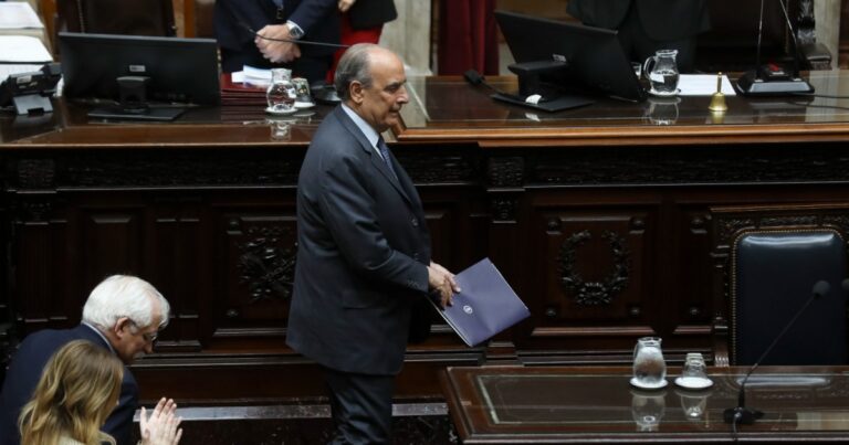 El PRO y el peronismo le vaciaron la sesión a Francos