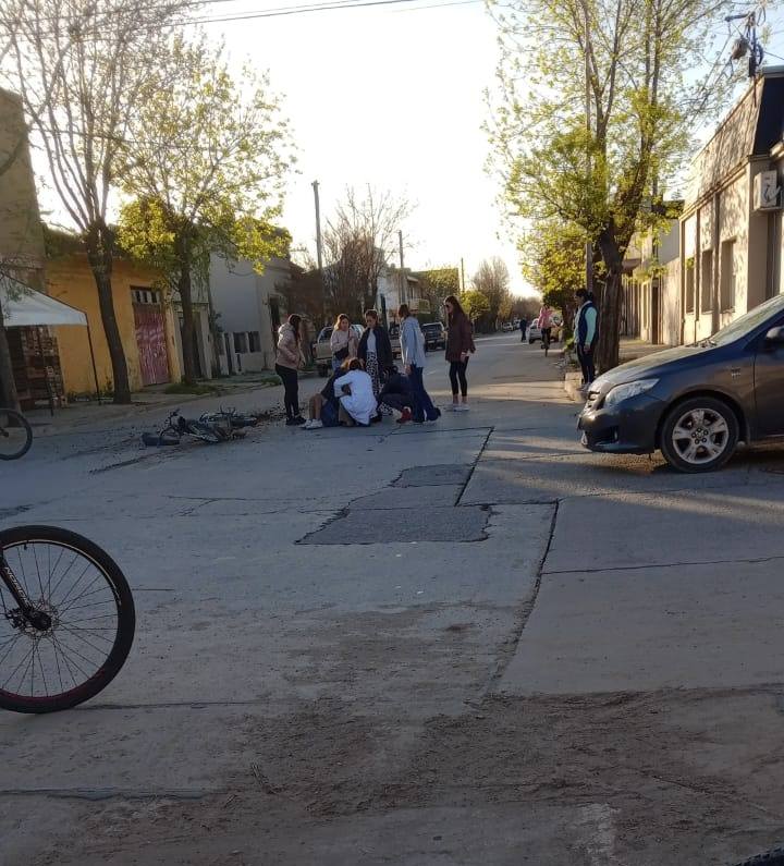 Accidente de tránsito en la esquina de Rivadavia y España