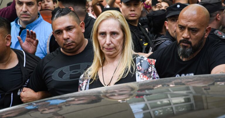 Preocupación en el gobierno porque temen que un escándalo con mercadería incautada en la Aduana golpeé a Karina