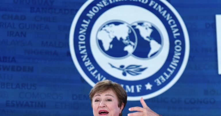 El respaldo del FMI al programa económico no frenó la suba del riesgo país