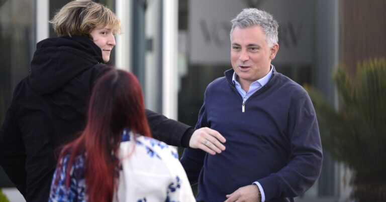 Crece en el Conurbano la rebelión de los concejales libertarios contra Pareja