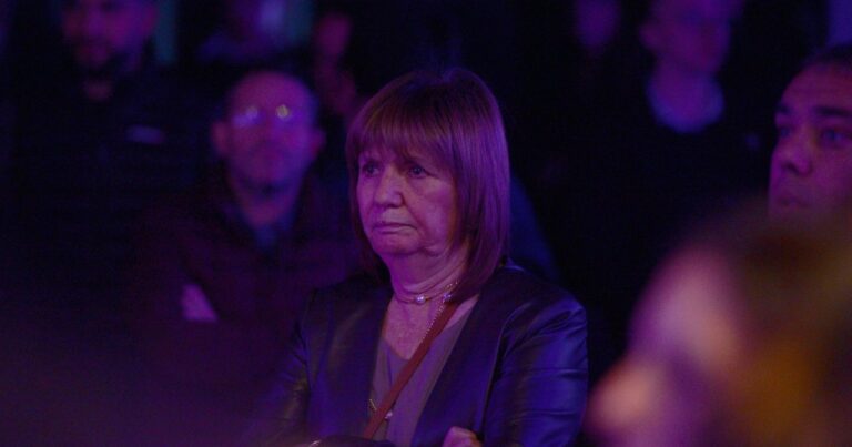 Bullrich a los gritos con Toto Caputo porque puso a un funcionario ex camporista