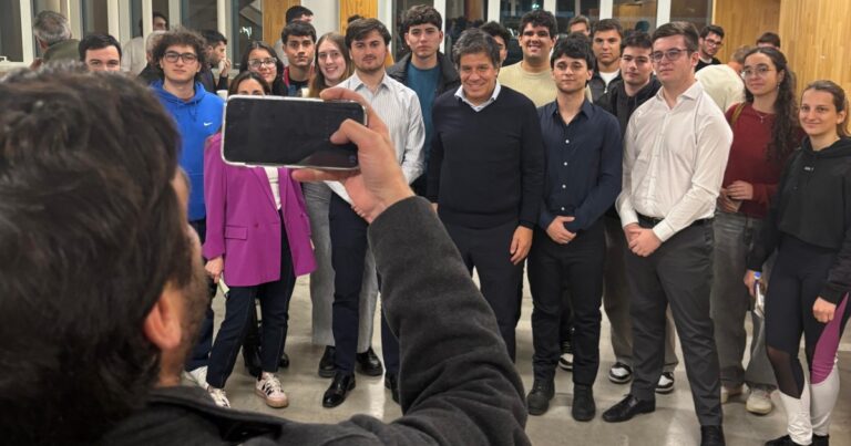 Manes: “El tercer senador va a ser La Cámpora o nosotros”