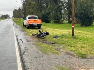 Accidente de Tránsito en la Salida del Club Independiente: Vehículo se dio a la fuga