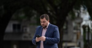 Escándalo en Santa Fe con pastores que desviaron miles de millones de la Agencia de prevención de drogas a fundaciones fantasmas