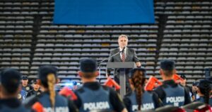 Llaryora apuesta a arrebatarle el “voto azul” a Patricia