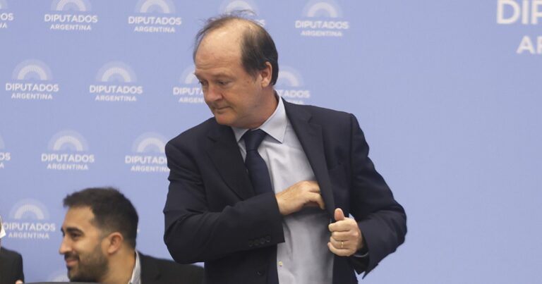 El gobierno importó electricidad carísima de Uruguay, que se produce con el gas barato de Vaca Muerta