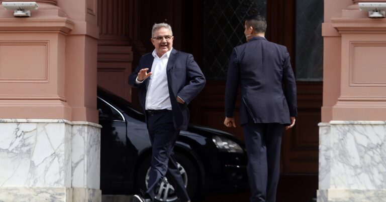 Jalil espera el resultado de la reunión de Sáenz con Santilli para romper el bloque peronista