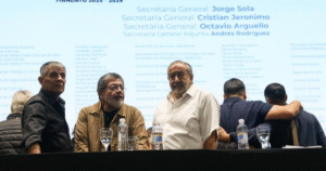 Moyano sostiene a su triunviro en la nueva conducción de la CGT y la UTA se bajó