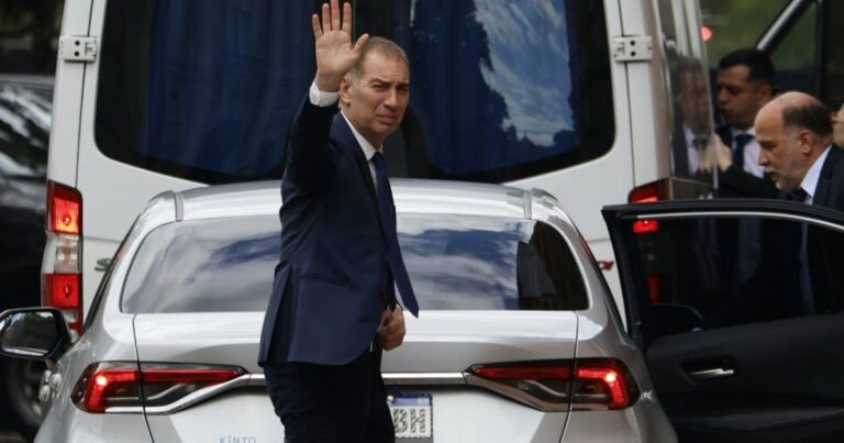 El gobierno ahora le devuelve áreas a Santilli en medio de pases de facturas