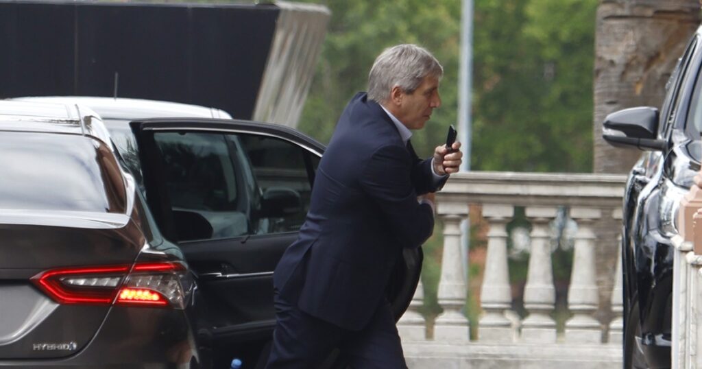 Caputo admite el freno de la economía y debaten medidas para reactivar