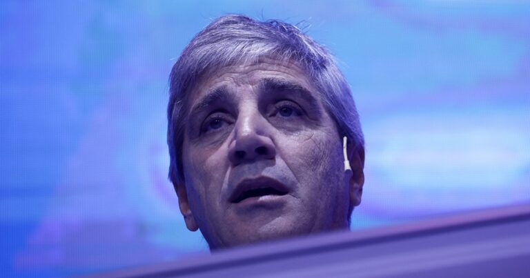 La eliminación del monotributo es una exigencia del FMI para que el Estado recaude más