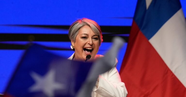 La comunista Jara ganó en Chile y enfrenta un ballotage difícil con el derechista Kast