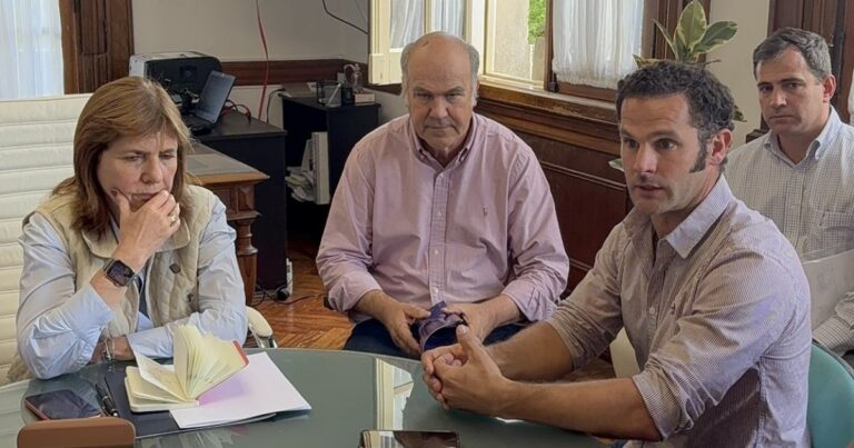 En el campo advierten que en 2026 dejarán de ingresar 2.000 millones de dólares por las inundaciones