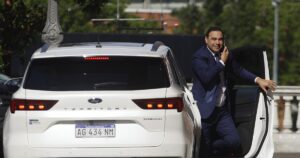 Furioso porque LLA votó en contra del Presupuesto en Corrientes, Valdés amaga con complicar el Senado