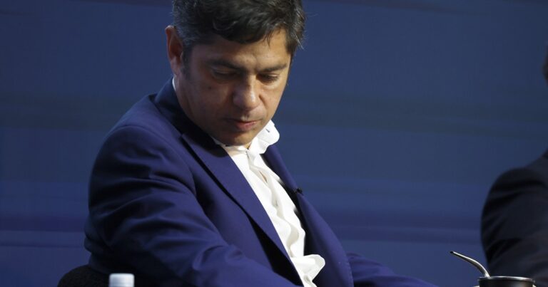 Sin chances de tomar deuda, Kicillof enfrenta un momento crítico en la provincia