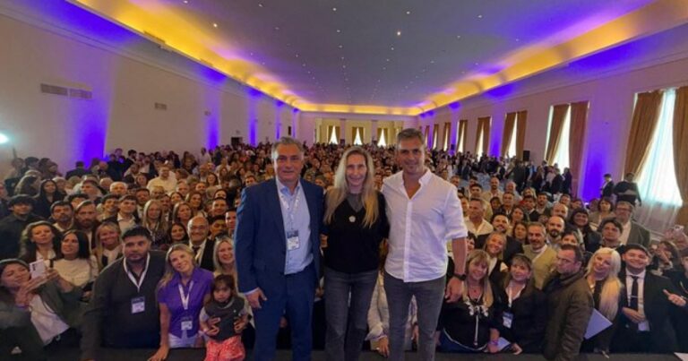 Enojados porque designó a todos los jefes de bloque, concejales libertarios le vaciaron una reunión a Pareja