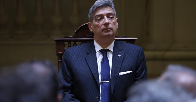 Advertencia de Rosatti a la Justicia Federal de Rosario: “Que definan de qué lado están”