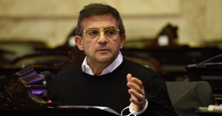 Guerra abierta en el peronismo tucumano: Jaldo le intervino la Caja a Cisneros