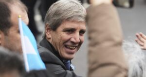 Las ventas minoristas cayeron 5% en diciembre, pese a las fiestas y el aguinaldo