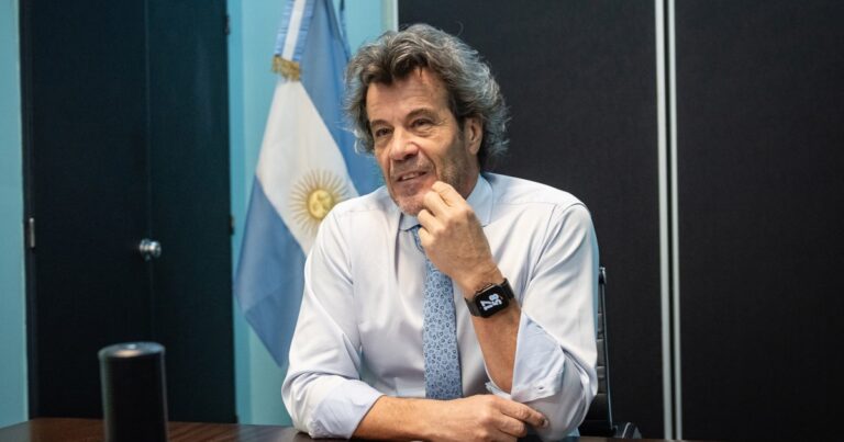 Paul Starc rechazó las presiones de Caputo para sacar la “Inocencia Fiscal” y renunció a la UIF