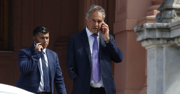 Scioli cuestionó al puerto de Mar del Plata por falta de un dragado que ya se hizo