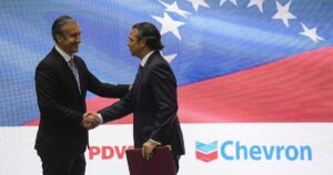 Tras la caída de Maduro: ¿Es momento de comprar o vender acciones de Chevron?