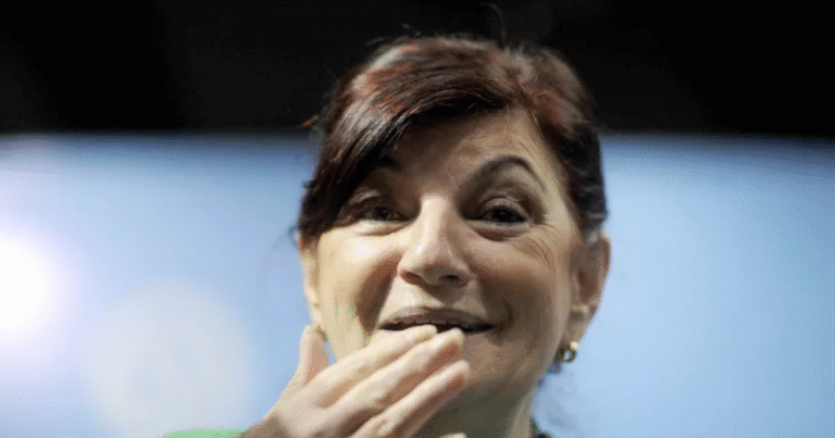 Kelly Olmos presentó un proyecto de reforma laboral sin apoyo de La Cámpora y choca con el kirchnerismo