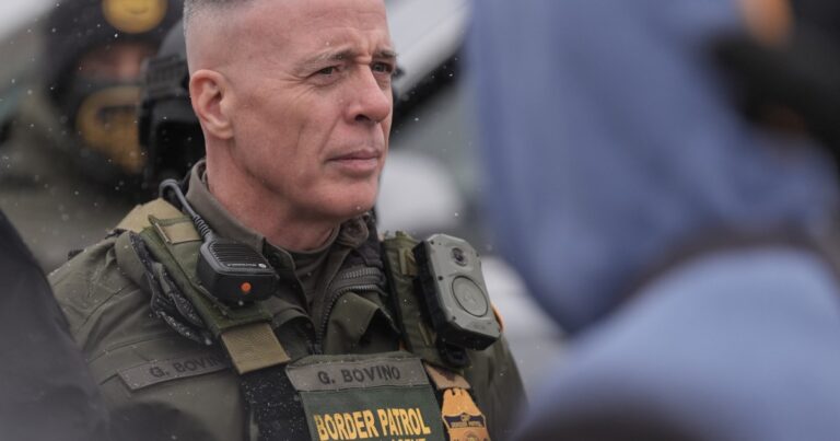 Presionado por la rebelión en Minneapolis, Trump removió al jefe de la Patrulla Fronteriza