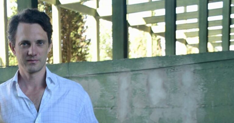 Los Neuss van por Transnoa y Transener y buscan ocupar la centralidad del sistema eléctrico