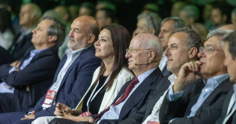 Pettovello quedó expuesta porque le entregó a Paolo Rocca medio gabinete