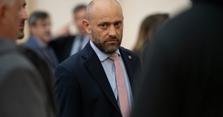 Pullaro propone que las provincias asuman el control de la Hidrovía para ahorrarle a Nación el costo burocrático