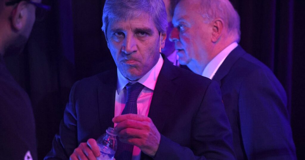 La familia del ex “secretario fantasma” de Caputo es la que más aportó a la campaña libertaria