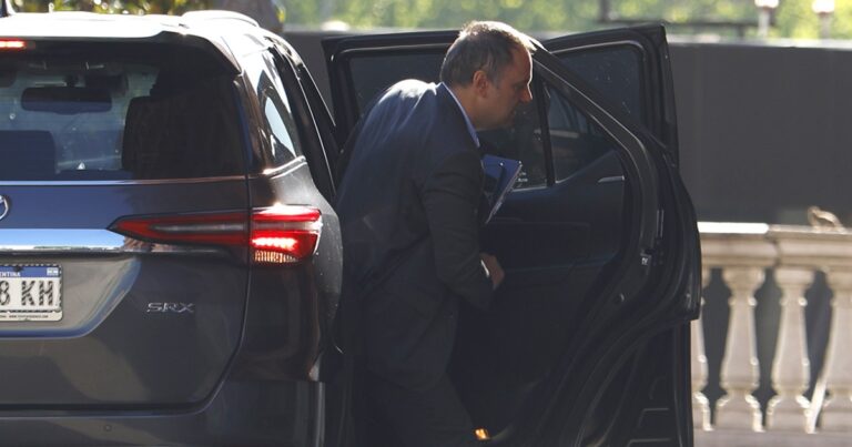 Adorni festejó un pedido de desafuero contra delegados del Garrahan y los trabajadores denuncian persecución política