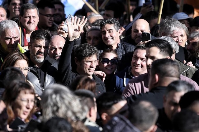 Watson rompe con el monopolio de la empresa de transporte público más importante del sur del conurbano