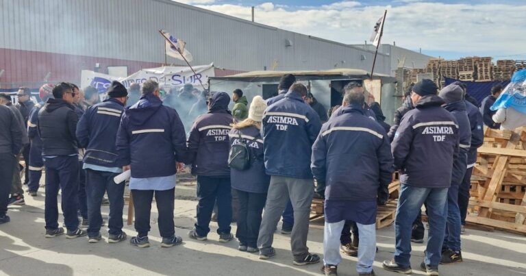 La toma de una fábrica de aires acondicionados anticipa una crisis industrial en Tierra del Fuego