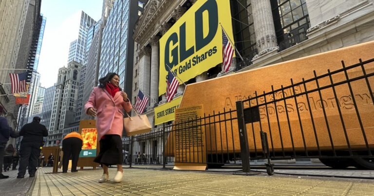  El oro se consolida por encima de los USD 5.000 y el mercado se pregunta si ya es tarde para comprar