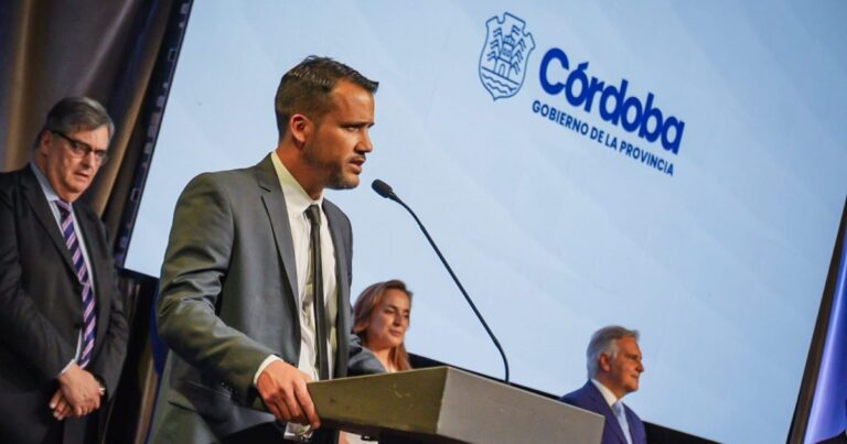 Para alinear al peronismo, Llaryora suma intendentes al Gobierno