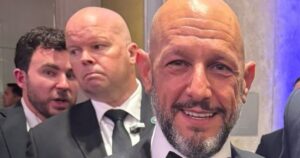 Foto de época: Scatturice pasó de empresario estrella de los libertarios al desguace de Flyboni y mudanza a Paraguay