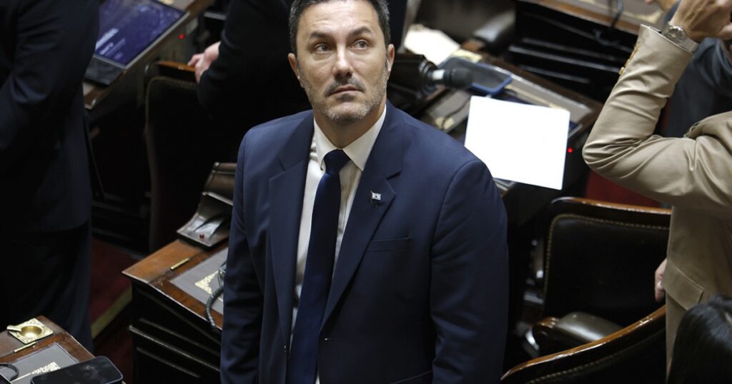 Escándalo IOSFA: los militares están sin cobertura y denuncian un negociado de Petri para vaciar la obra social