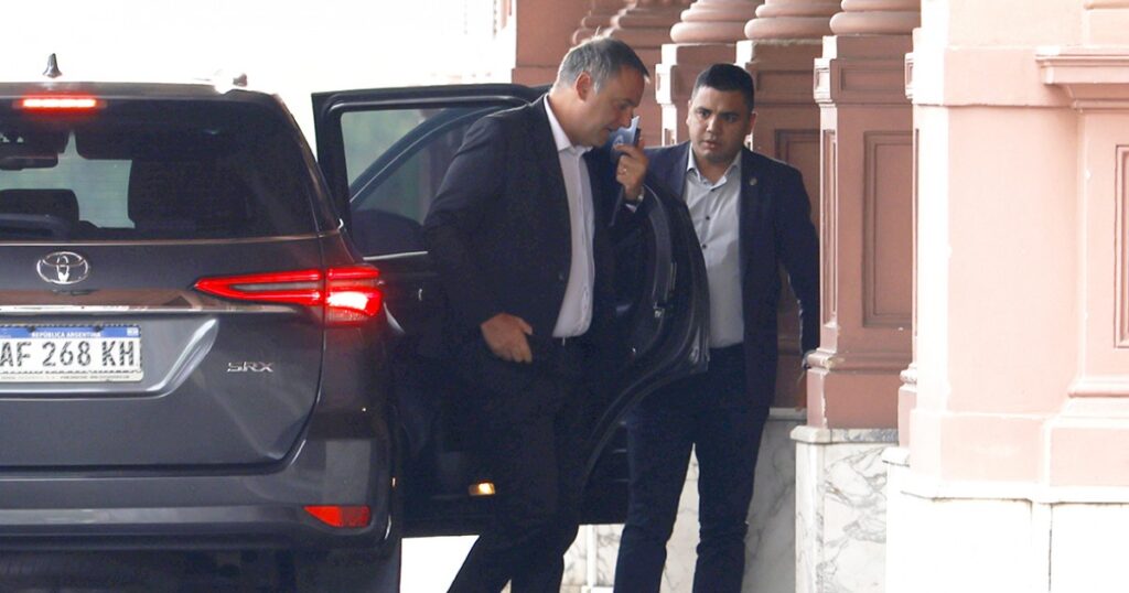 La esposa de Adorni trabaja con la empresa cercana a Karina que quiere quedarse Tecnópolis