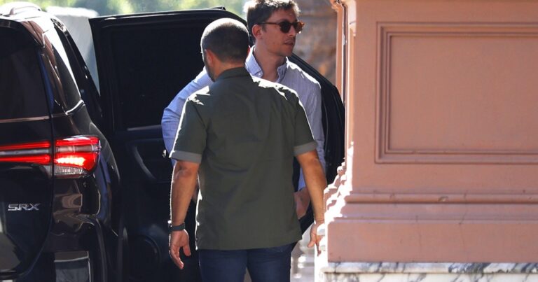 Paranoia en la Rosada porque desapareció la llave del salón de Las Fuerzas del Cielo y se robaron un kilo de miel